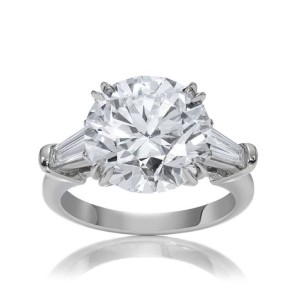 Classic-Harry-Winston-Round-Brilliant-Cut-Ring