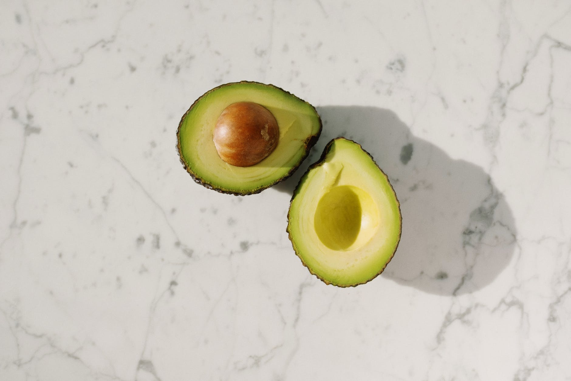 Comment faire pousser un avocat : comment faire pousser un avocatier à partir d&rsquo;un noyau d&rsquo;avocat ?