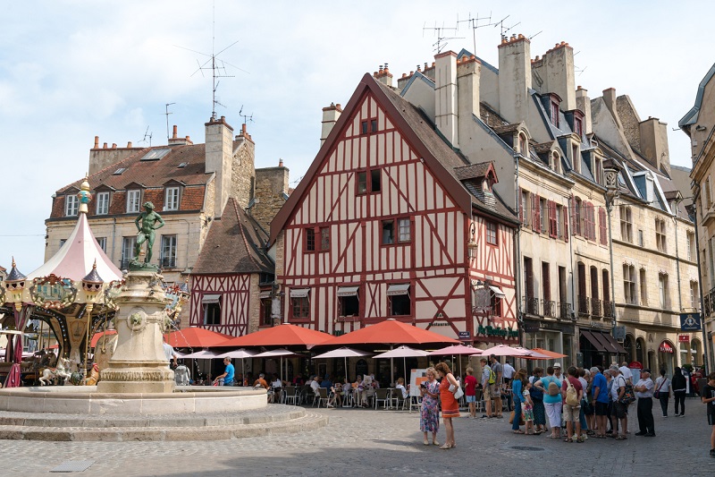 Déménagement à Dijon : les démarches administratives