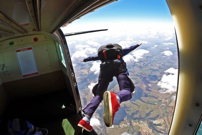 saut en parachute en solo