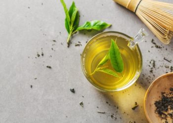 Comment perdre du poids efficacement avec le thé vert ? Bienfaits et conseils pratiques