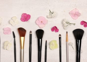 Maquillage : comment prendre soin de vos pinceaux pour un résultat impeccable